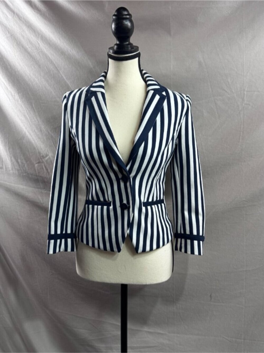 H&M Vertical Striped Blazer Blue And White - Picture 5 of 8